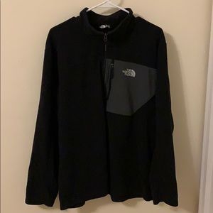 Black fleece 3/4 zip north face